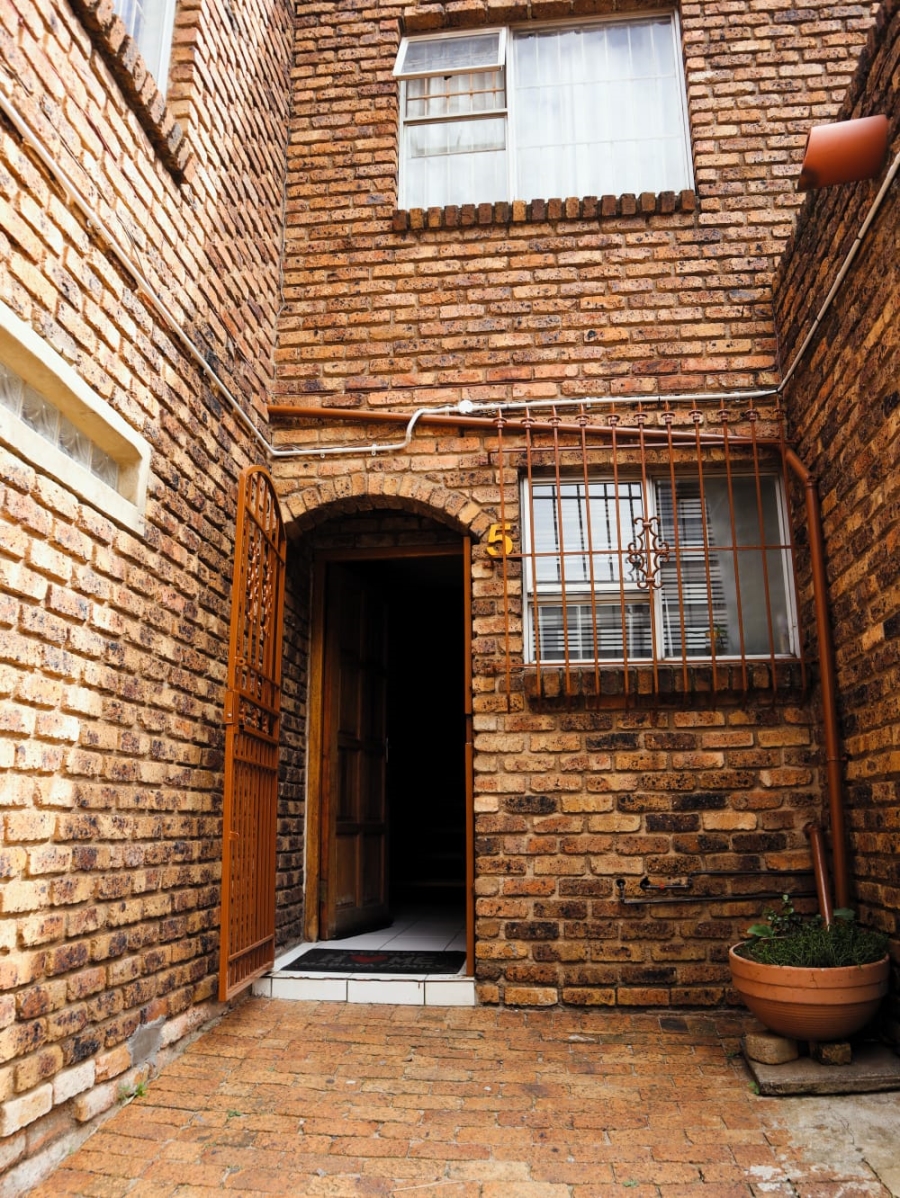 3 Bedroom Property for Sale in Townsview Gauteng