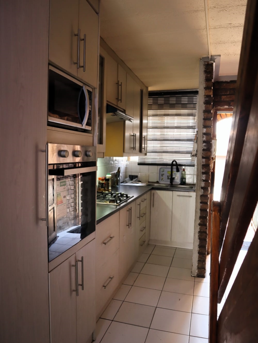 3 Bedroom Property for Sale in Townsview Gauteng