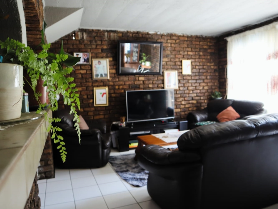 3 Bedroom Property for Sale in Townsview Gauteng
