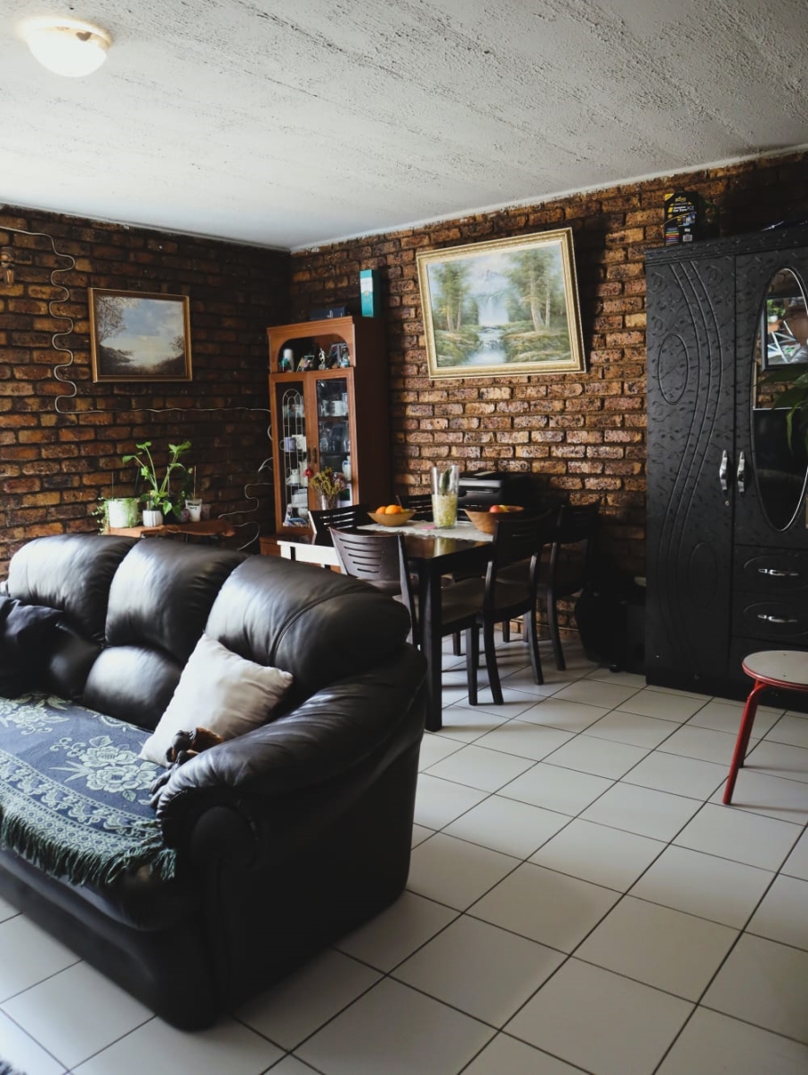 3 Bedroom Property for Sale in Townsview Gauteng