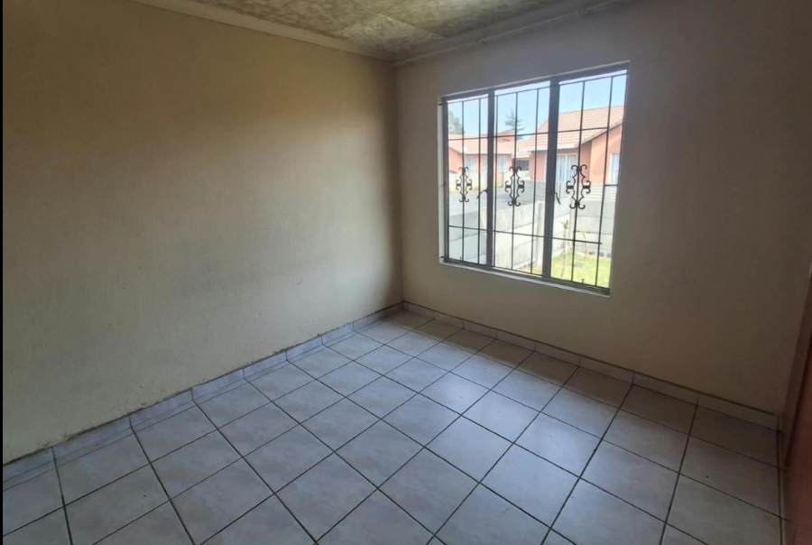 3 Bedroom Property for Sale in Ormonde Gauteng