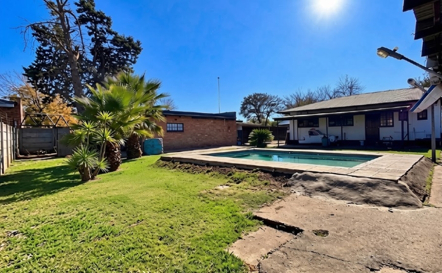 3 Bedroom Property for Sale in Vanderbijlpark Cw 6 Gauteng
