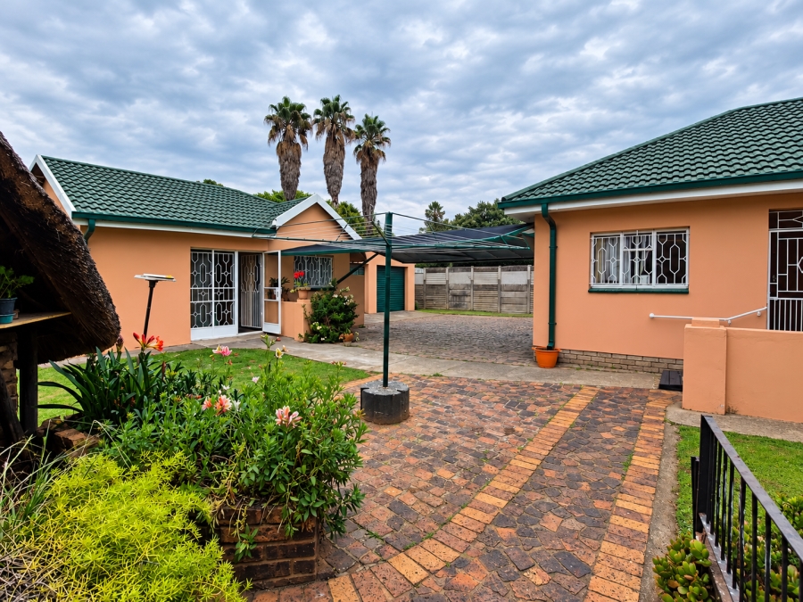 3 Bedroom Property for Sale in Sonland Park Gauteng