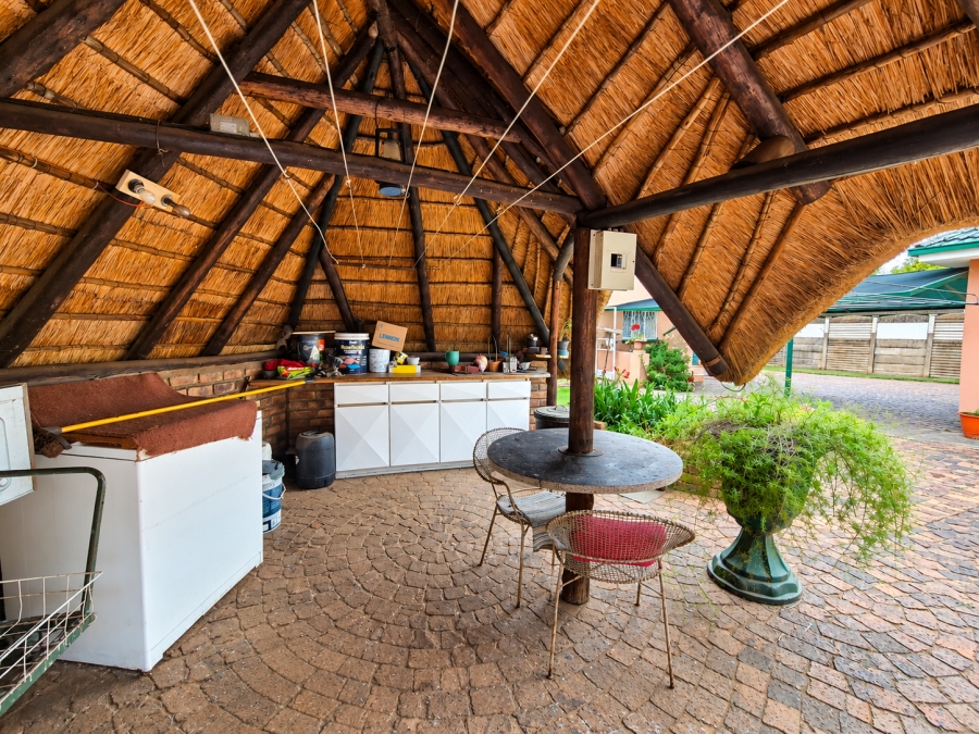 3 Bedroom Property for Sale in Sonland Park Gauteng