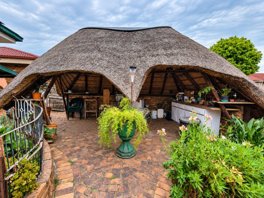 3 Bedroom Property for Sale in Sonland Park Gauteng