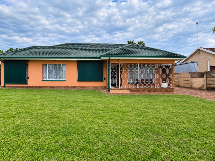 3 Bedroom Property for Sale in Sonland Park Gauteng