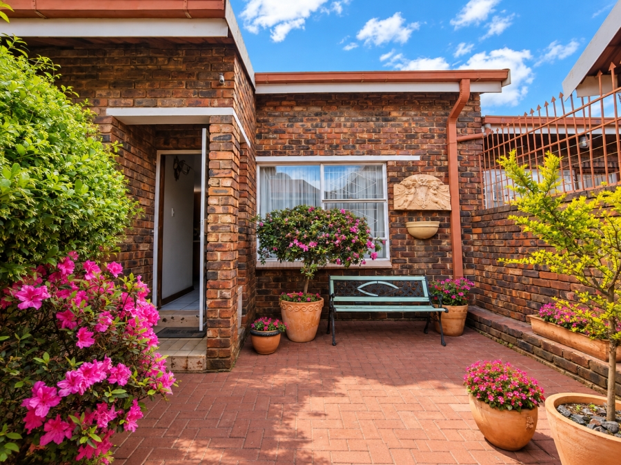 2 Bedroom Property for Sale in Three Rivers Gauteng