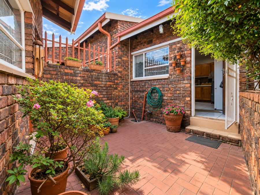 2 Bedroom Property for Sale in Three Rivers Gauteng