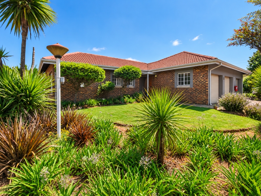 2 Bedroom Property for Sale in Three Rivers East Gauteng