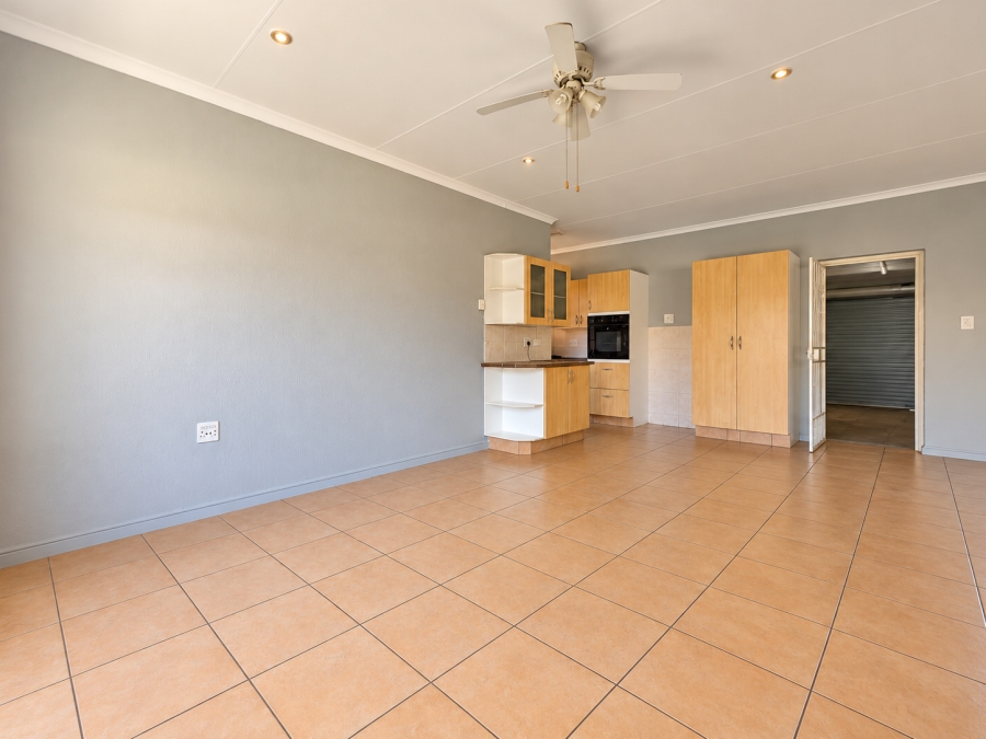 2 Bedroom Property for Sale in Three Rivers East Gauteng