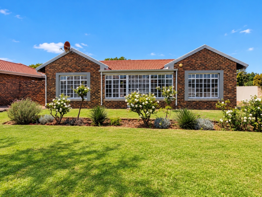 2 Bedroom Property for Sale in Three Rivers East Gauteng