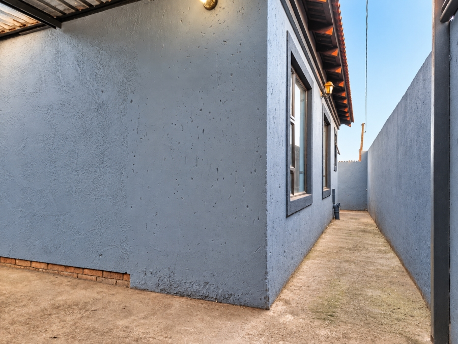 3 Bedroom Property for Sale in Stretford Gauteng