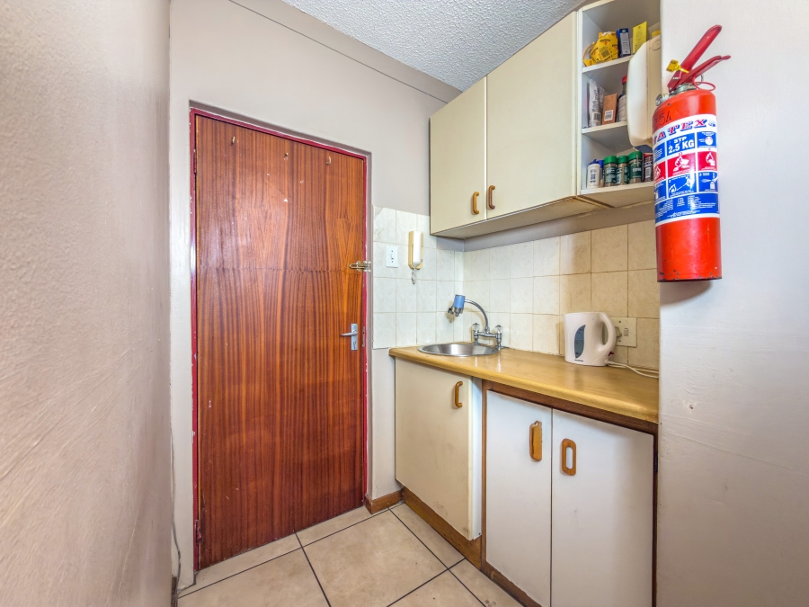 1 Bedroom Property for Sale in Hatfield Gauteng