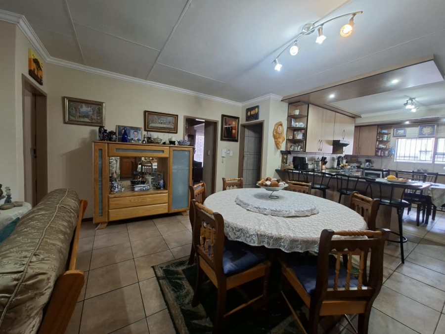2 Bedroom Property for Sale in Three Rivers Gauteng