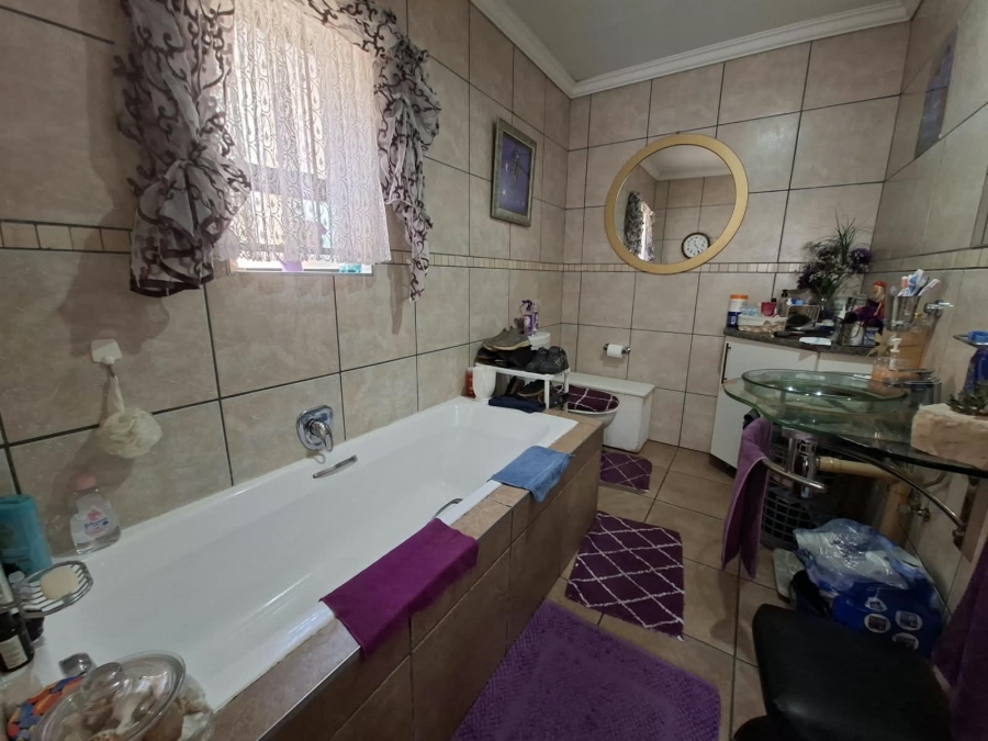 2 Bedroom Property for Sale in Three Rivers Gauteng
