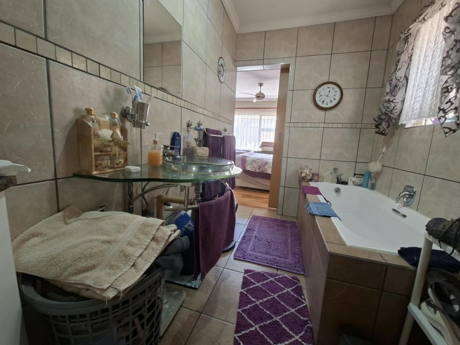 2 Bedroom Property for Sale in Three Rivers Gauteng
