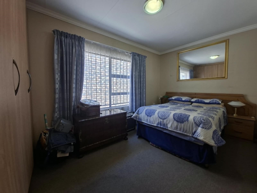 2 Bedroom Property for Sale in Three Rivers Gauteng
