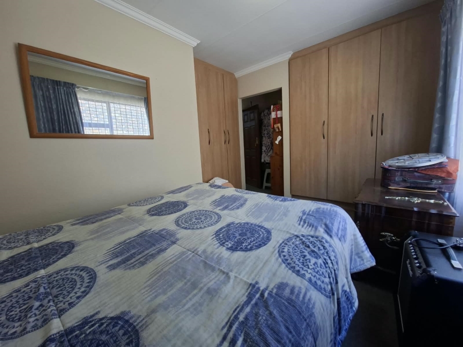 2 Bedroom Property for Sale in Three Rivers Gauteng