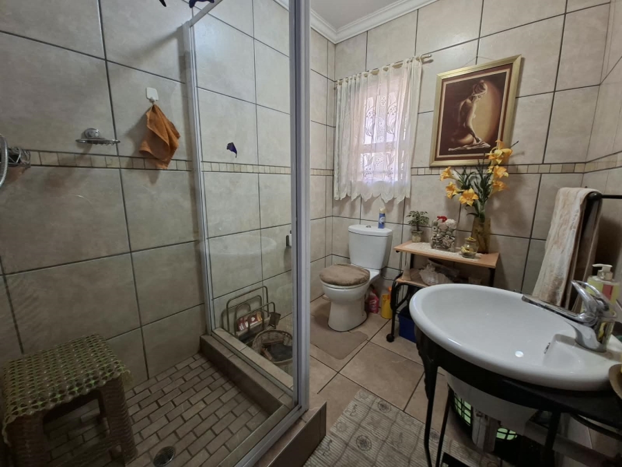 2 Bedroom Property for Sale in Three Rivers Gauteng