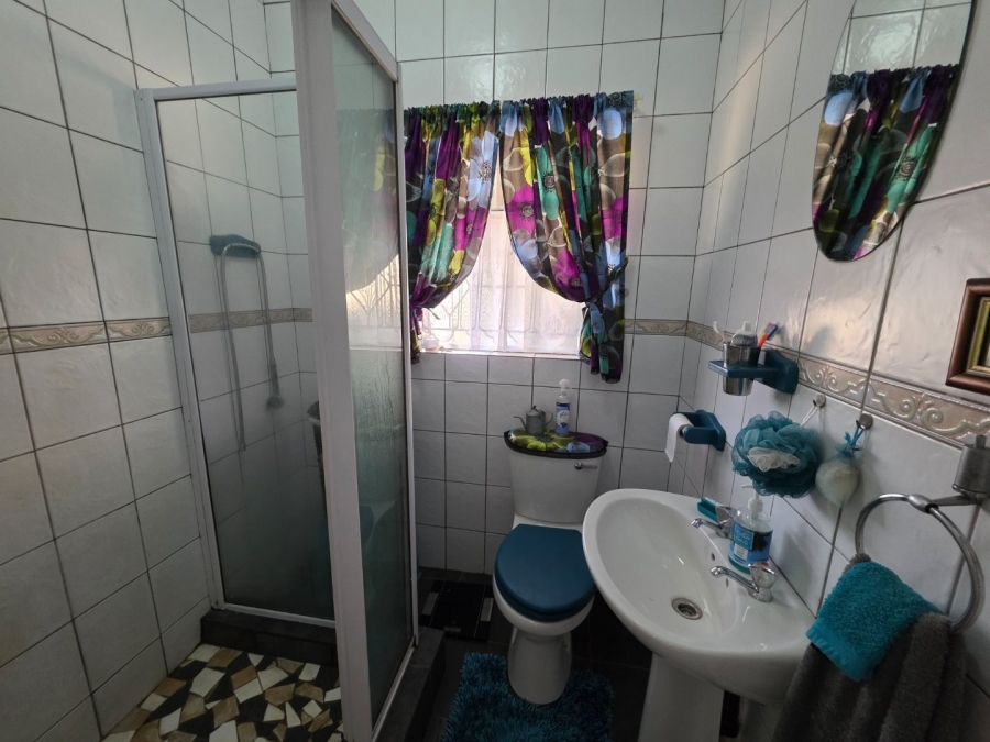 To Let 3 Bedroom Property for Rent in Kookrus Gauteng