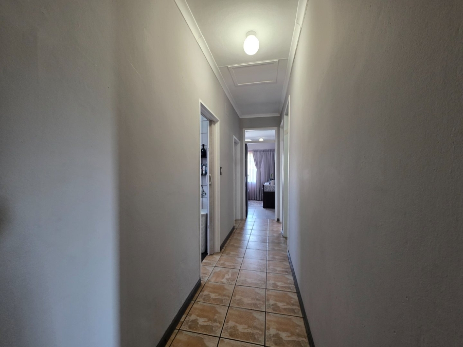 To Let 3 Bedroom Property for Rent in Kookrus Gauteng