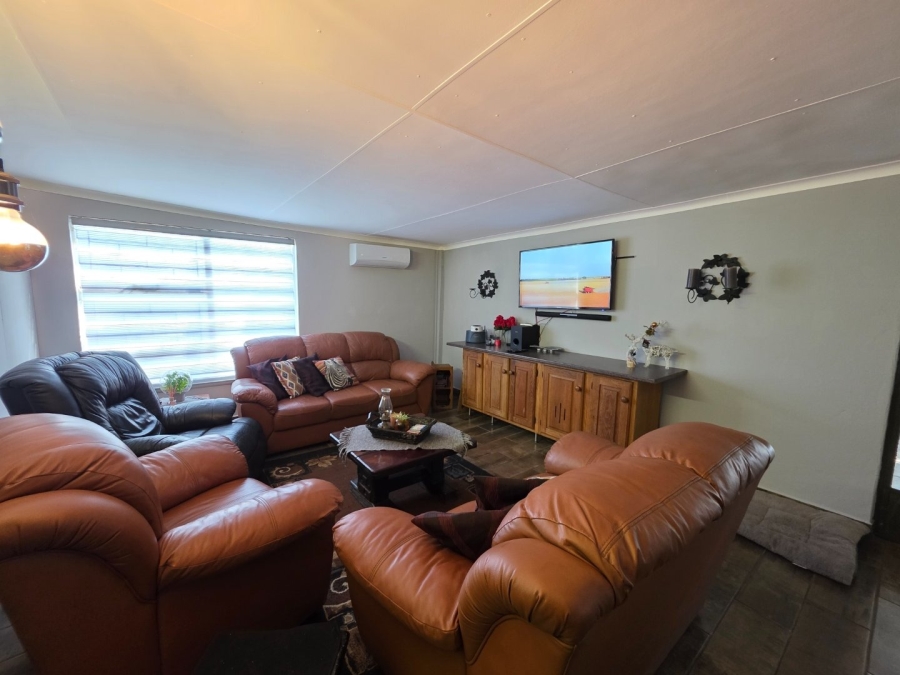To Let 3 Bedroom Property for Rent in Kookrus Gauteng