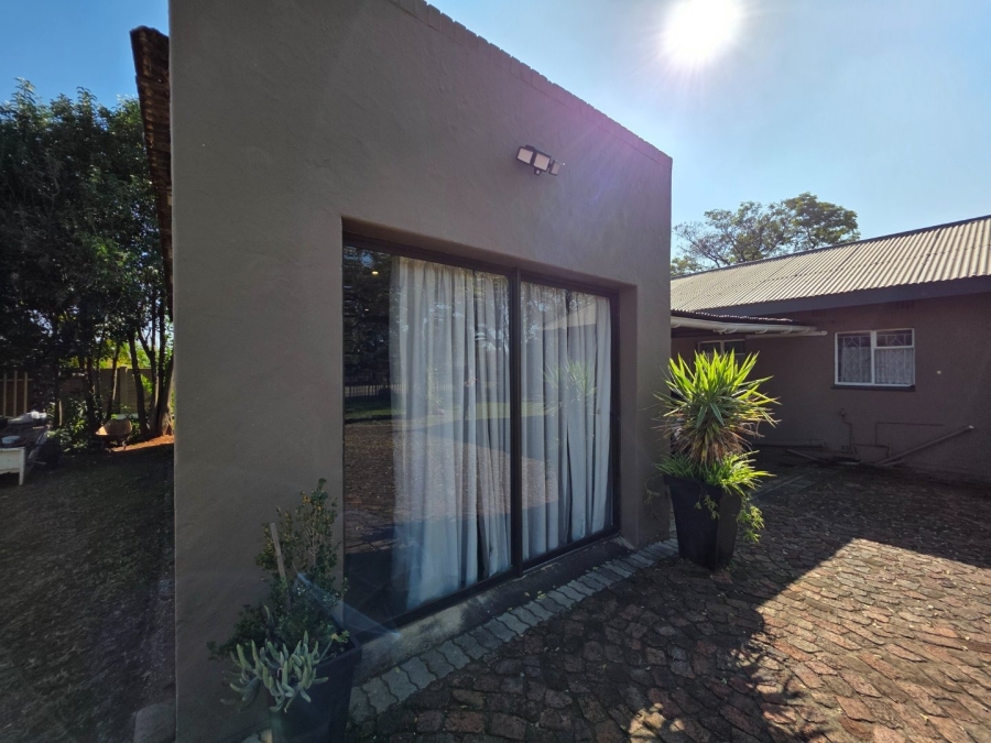 To Let 3 Bedroom Property for Rent in Kookrus Gauteng