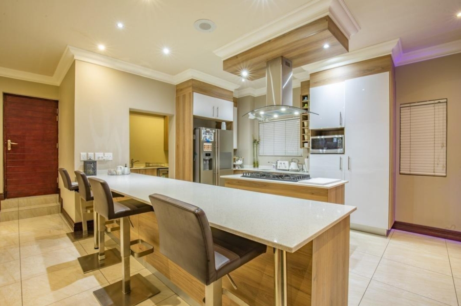 To Let 4 Bedroom Property for Rent in Blue Valley Golf Estate Gauteng