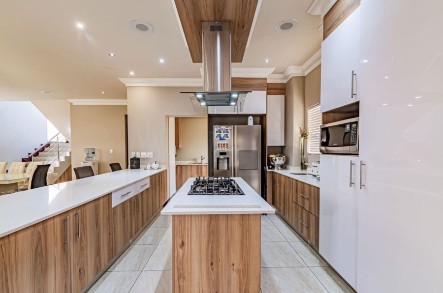 To Let 4 Bedroom Property for Rent in Blue Valley Golf Estate Gauteng