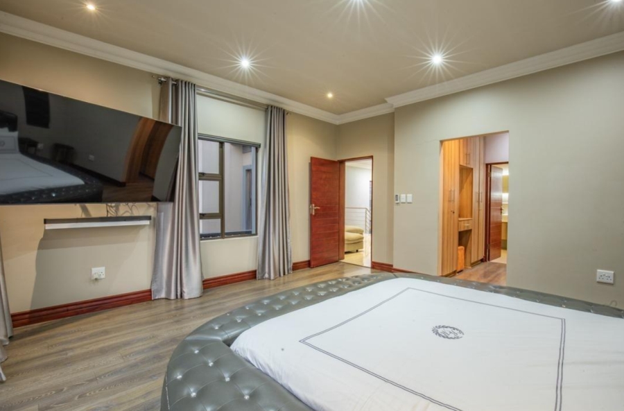 To Let 4 Bedroom Property for Rent in Blue Valley Golf Estate Gauteng