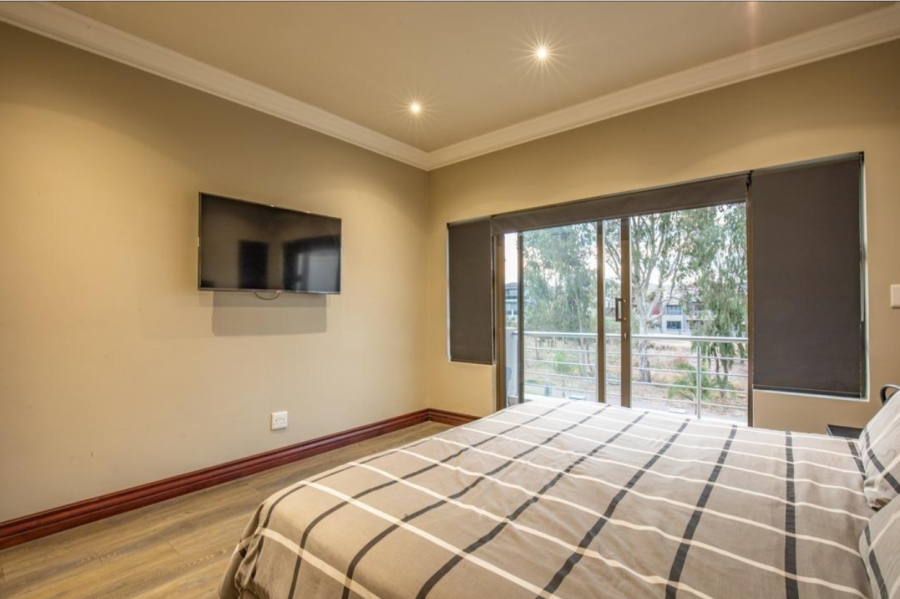 To Let 4 Bedroom Property for Rent in Blue Valley Golf Estate Gauteng