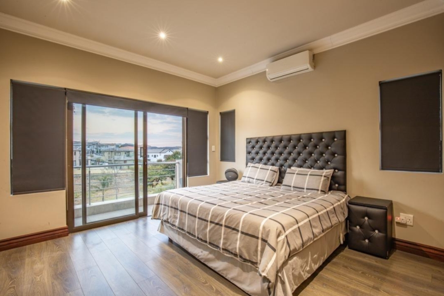 To Let 4 Bedroom Property for Rent in Blue Valley Golf Estate Gauteng
