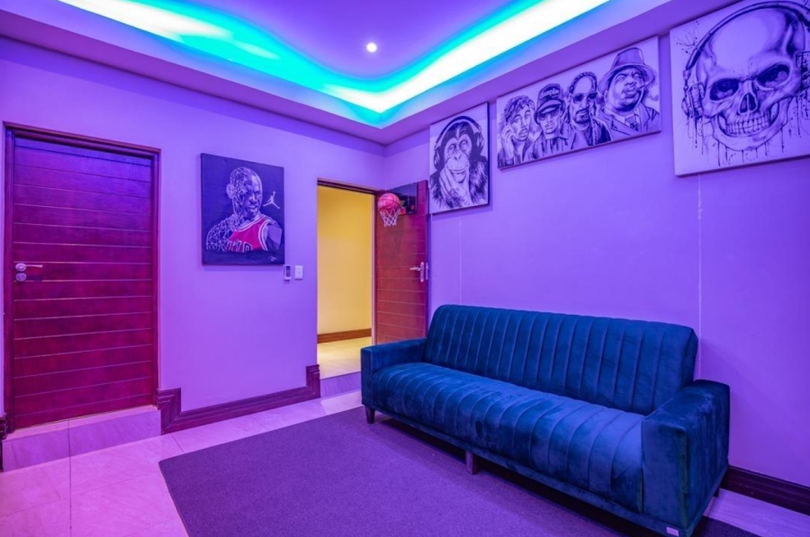 To Let 4 Bedroom Property for Rent in Blue Valley Golf Estate Gauteng