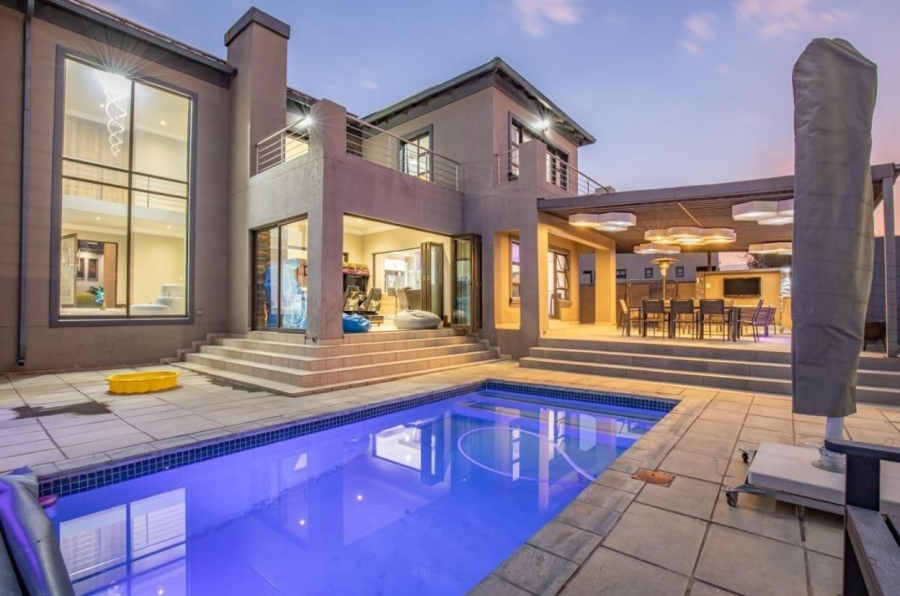 To Let 4 Bedroom Property for Rent in Blue Valley Golf Estate Gauteng