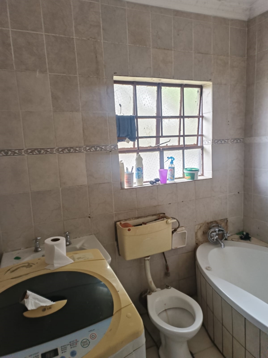 3 Bedroom Property for Sale in Birchleigh North Gauteng