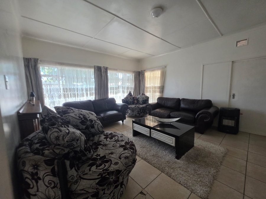 4 Bedroom Property for Sale in Vanderbijlpark SW 1 Gauteng