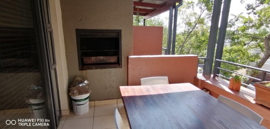 To Let 2 Bedroom Property for Rent in Bryanston Gauteng