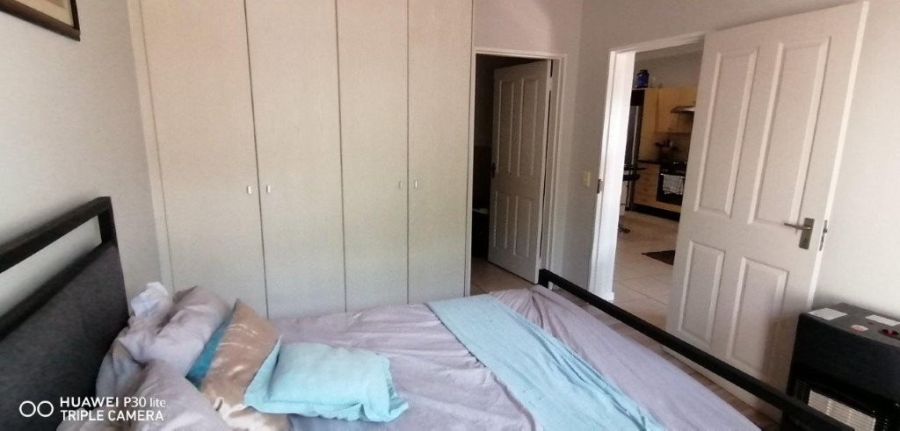 To Let 2 Bedroom Property for Rent in Bryanston Gauteng