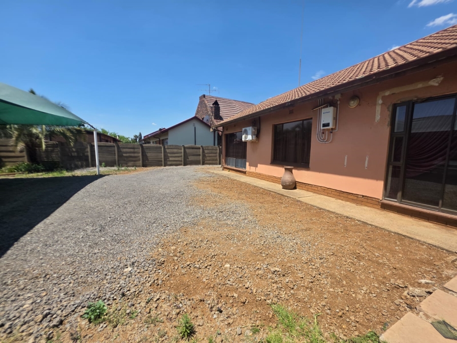 3 Bedroom Property for Sale in Vanderbijlpark SE 2 Gauteng