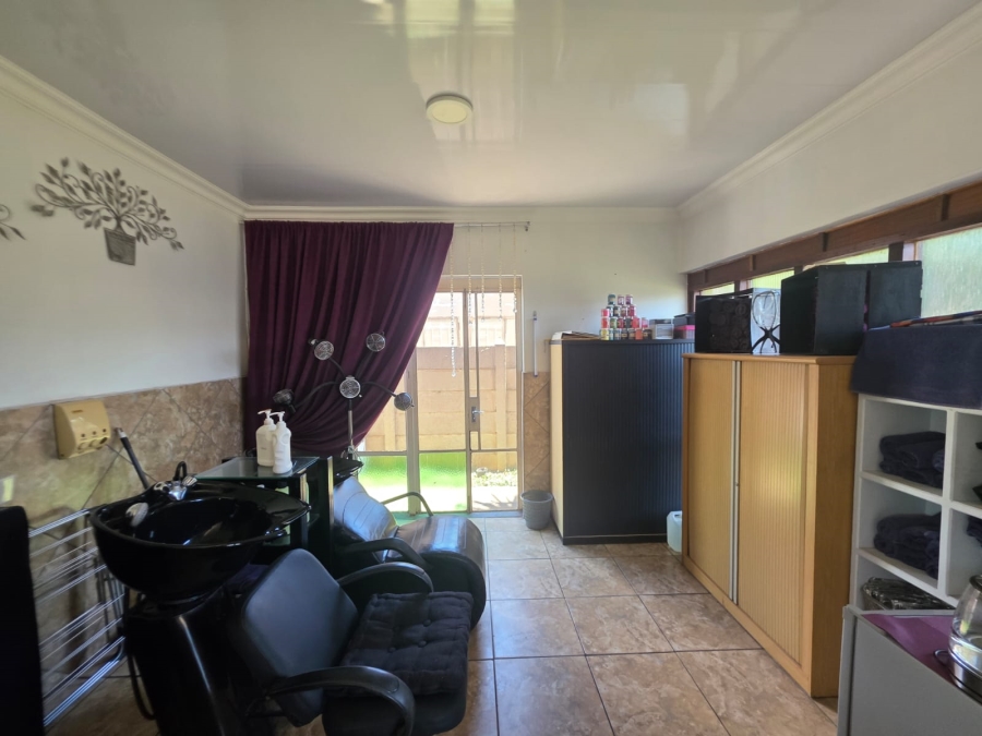 3 Bedroom Property for Sale in Vanderbijlpark SE 2 Gauteng