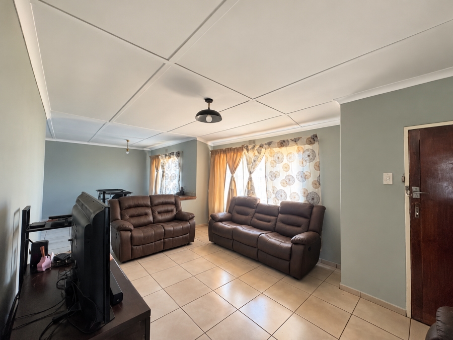 To Let 3 Bedroom Property for Rent in Minnebron Gauteng