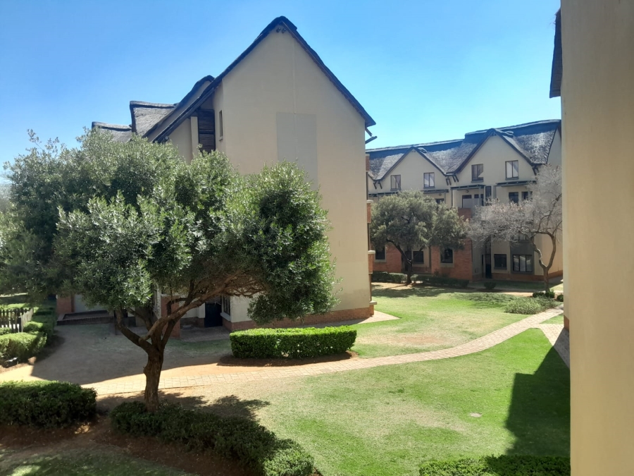 2 Bedroom Property for Sale in Zambezi Manor Lifestyle Estate Gauteng
