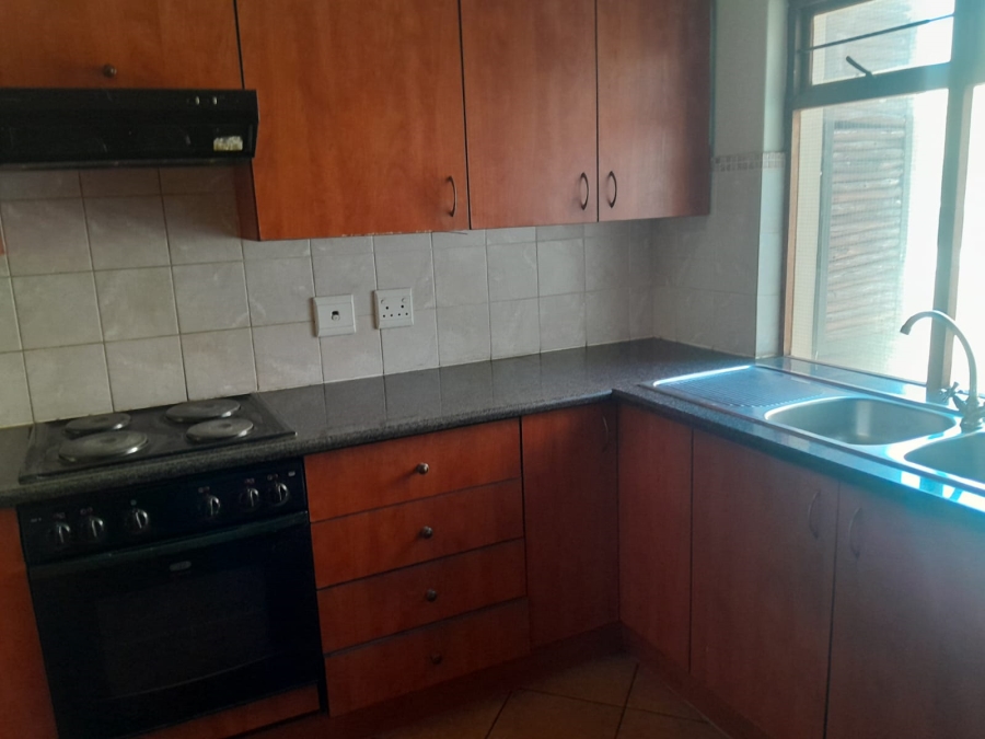 2 Bedroom Property for Sale in Zambezi Manor Lifestyle Estate Gauteng