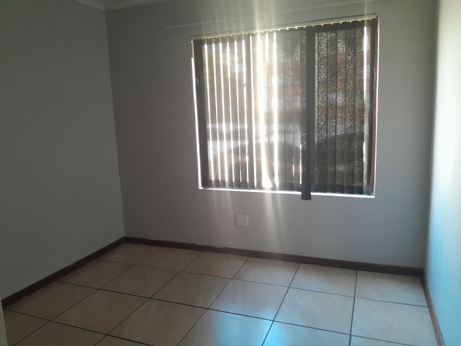 2 Bedroom Property for Sale in Zambezi Manor Lifestyle Estate Gauteng