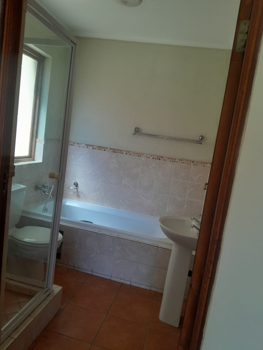2 Bedroom Property for Sale in Zambezi Manor Lifestyle Estate Gauteng