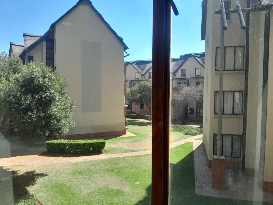 2 Bedroom Property for Sale in Zambezi Manor Lifestyle Estate Gauteng