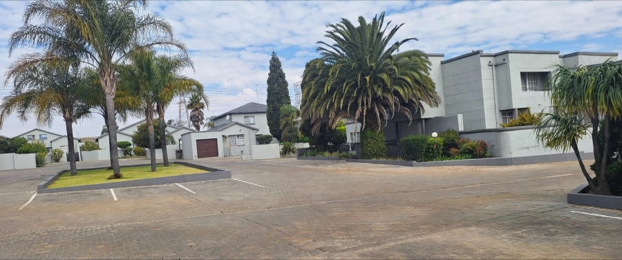 3 Bedroom Property for Sale in Oakdene Gauteng