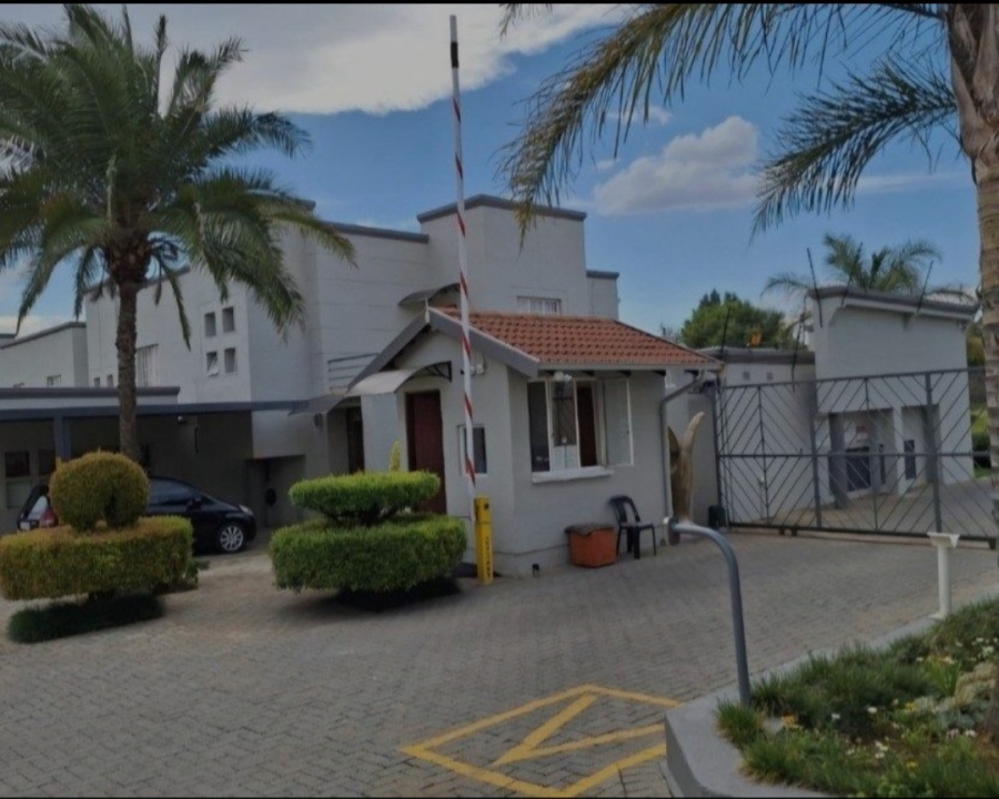 3 Bedroom Property for Sale in Oakdene Gauteng