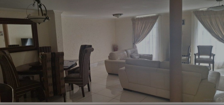 3 Bedroom Property for Sale in Oakdene Gauteng