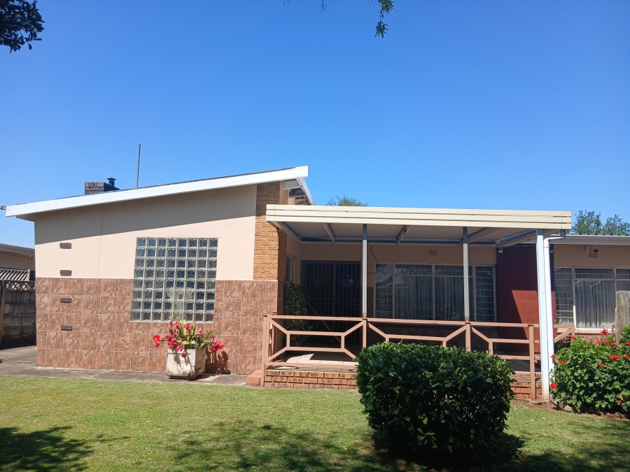 3 Bedroom Property for Sale in Casseldale Gauteng